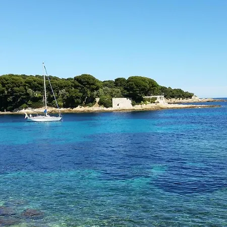 La Bastide Des Pins Alojamento de Acomodação e Pequeno-almoço Vence